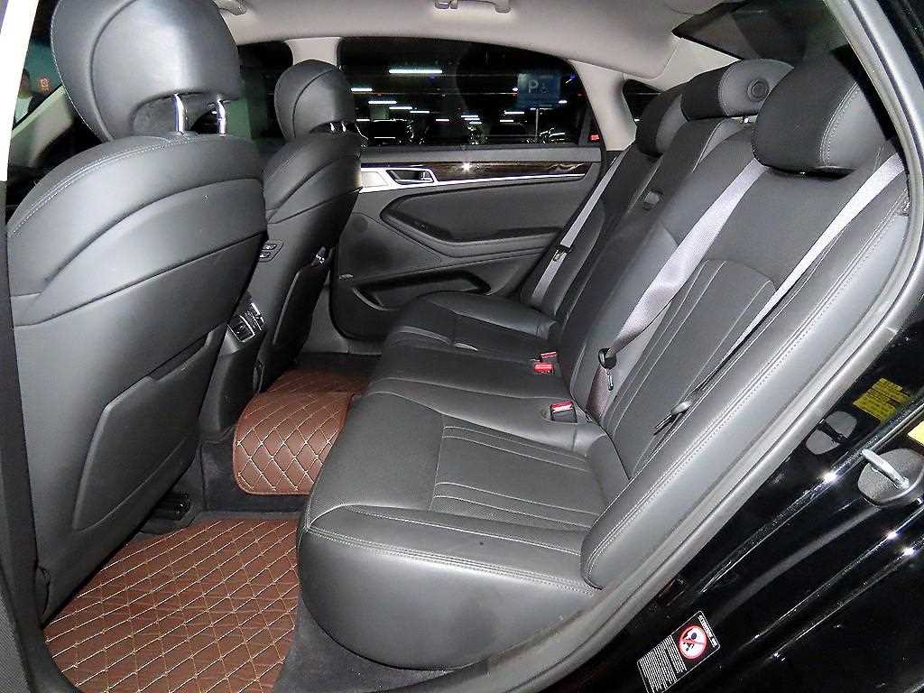 Genesis G80 - Vista 7