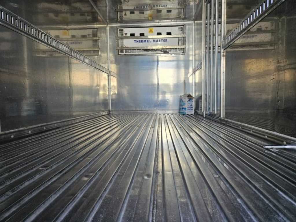 medium and large cargo truck - Vista 4