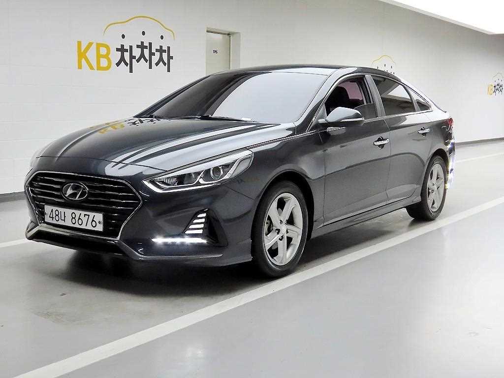 HYUNDAI Sonata - Vista 2