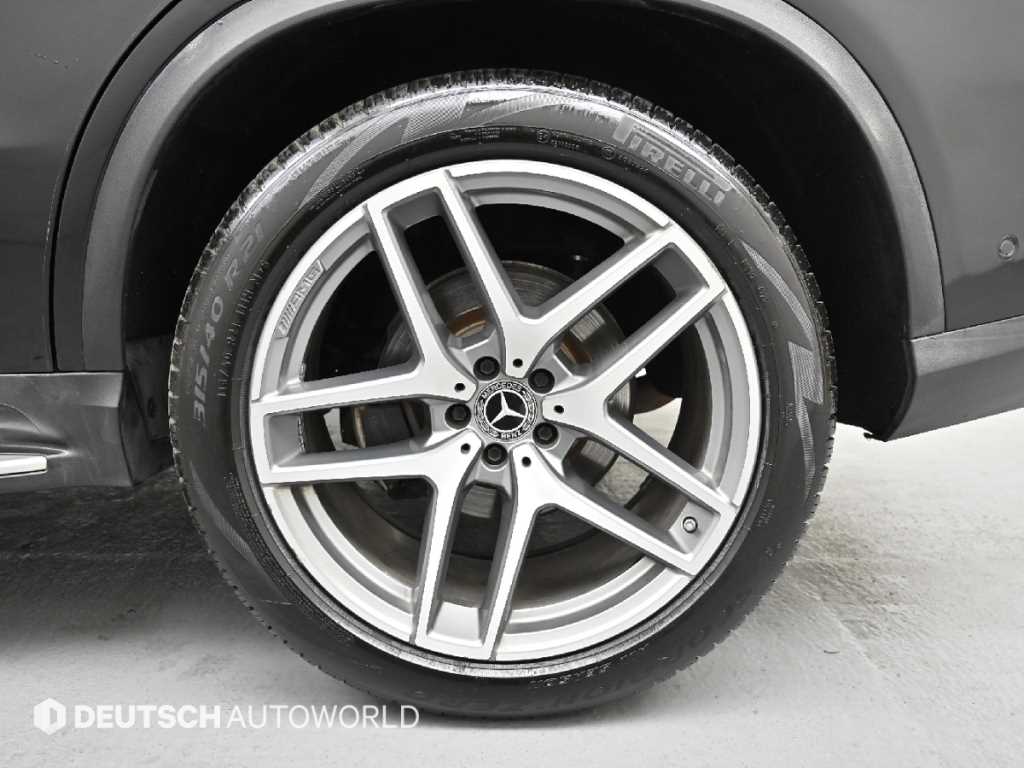 Mercedes Benz GLE Class - Vista 6