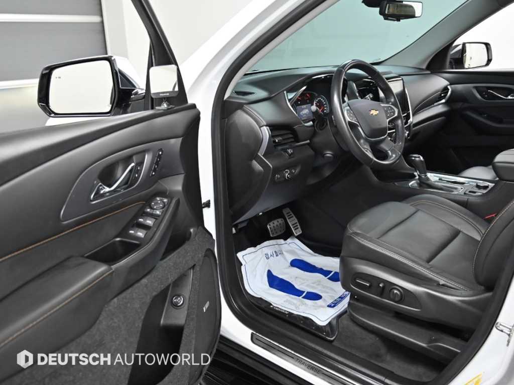 Chevrolet Travers - Vista 11