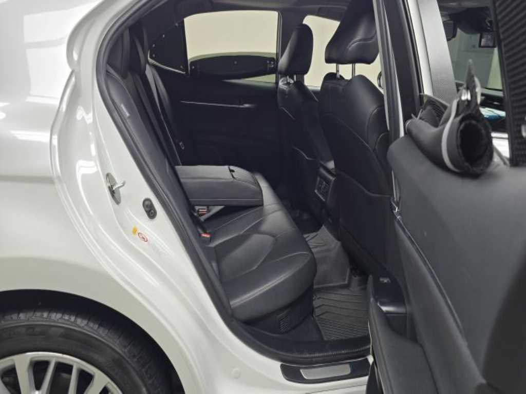 Toyota Camry - Vista 12