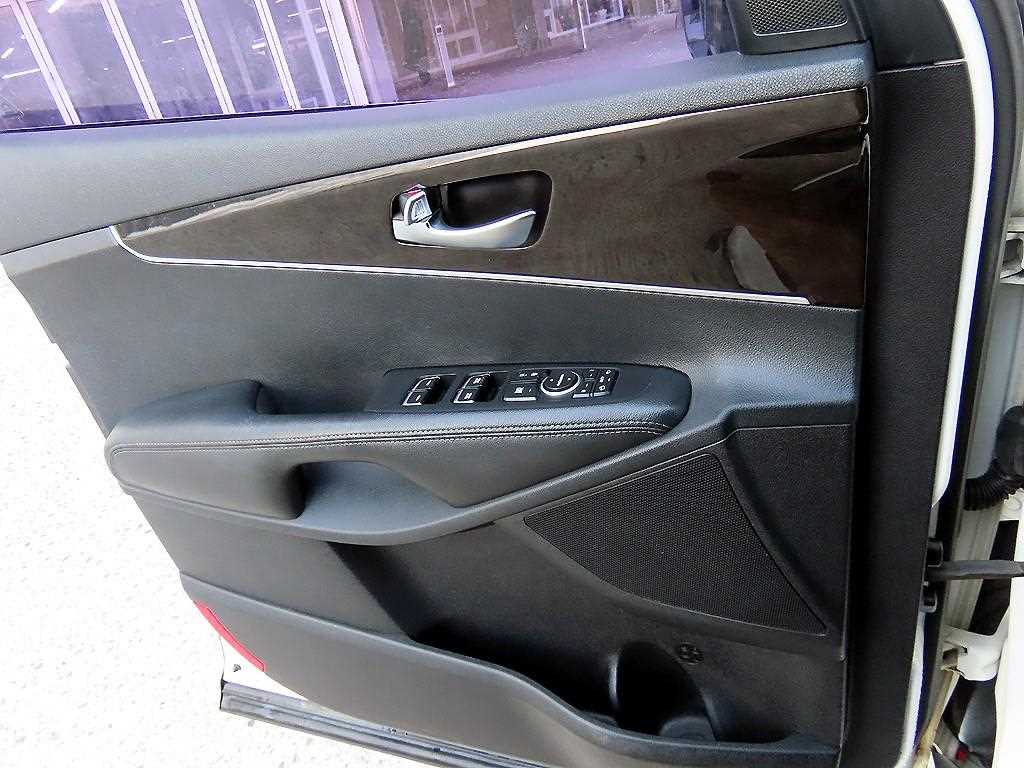 KIA Sorento - Vista 11