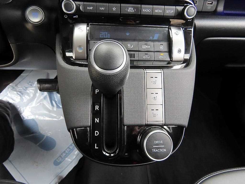 HYUNDAI Casper - Vista 10