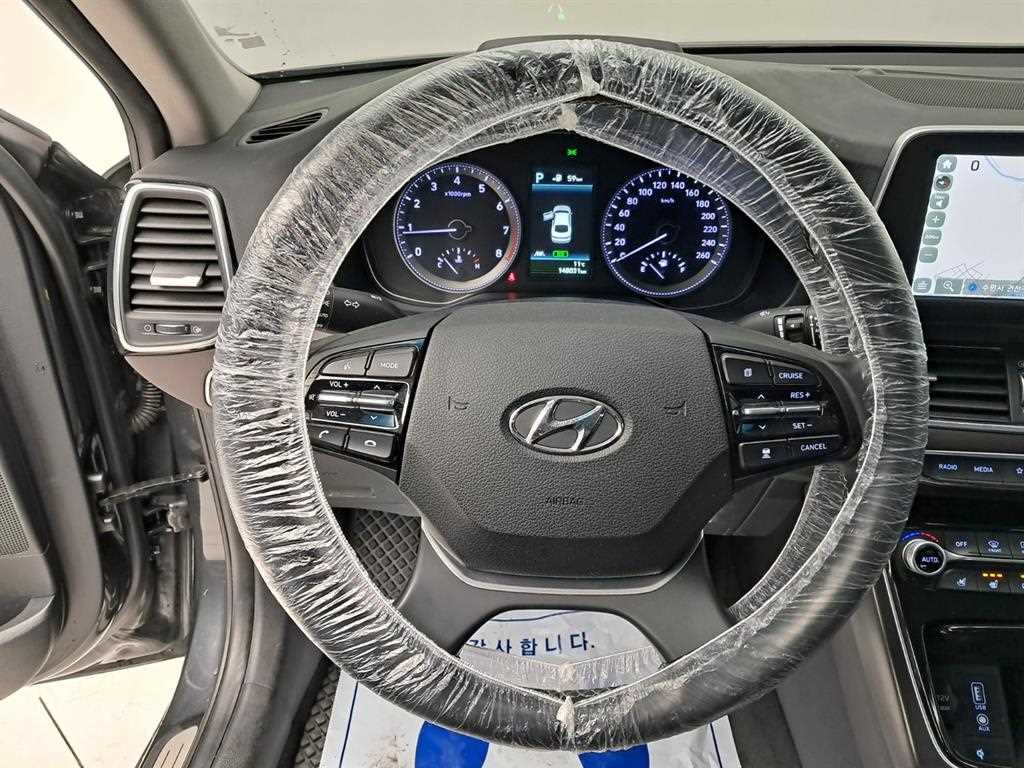 HYUNDAI Grandeur - Vista 7