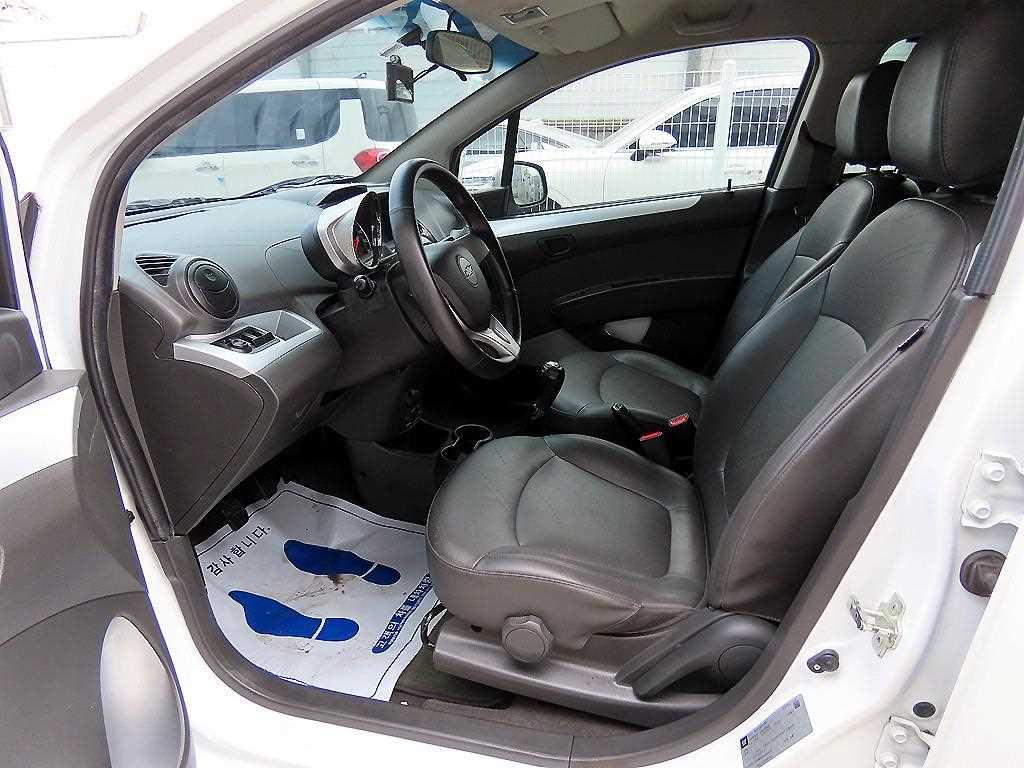 Chevrolet Spark - Vista 5