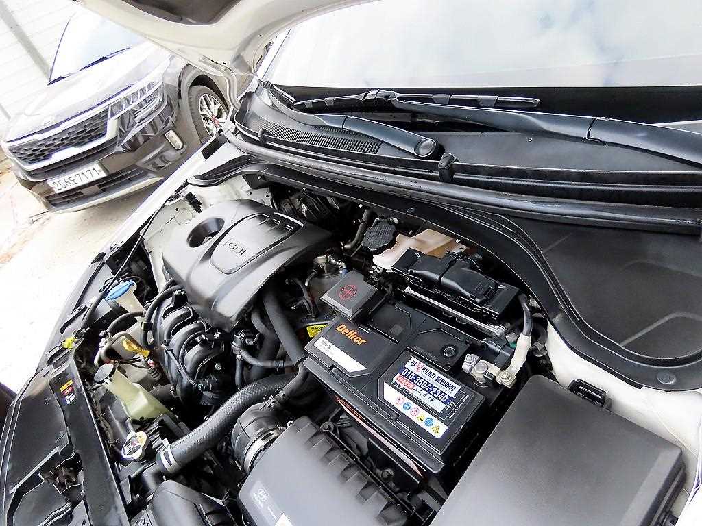 HYUNDAI Avante 2018 Blanco - Importación desde Corea - HF Imports Iquique - Foto 19