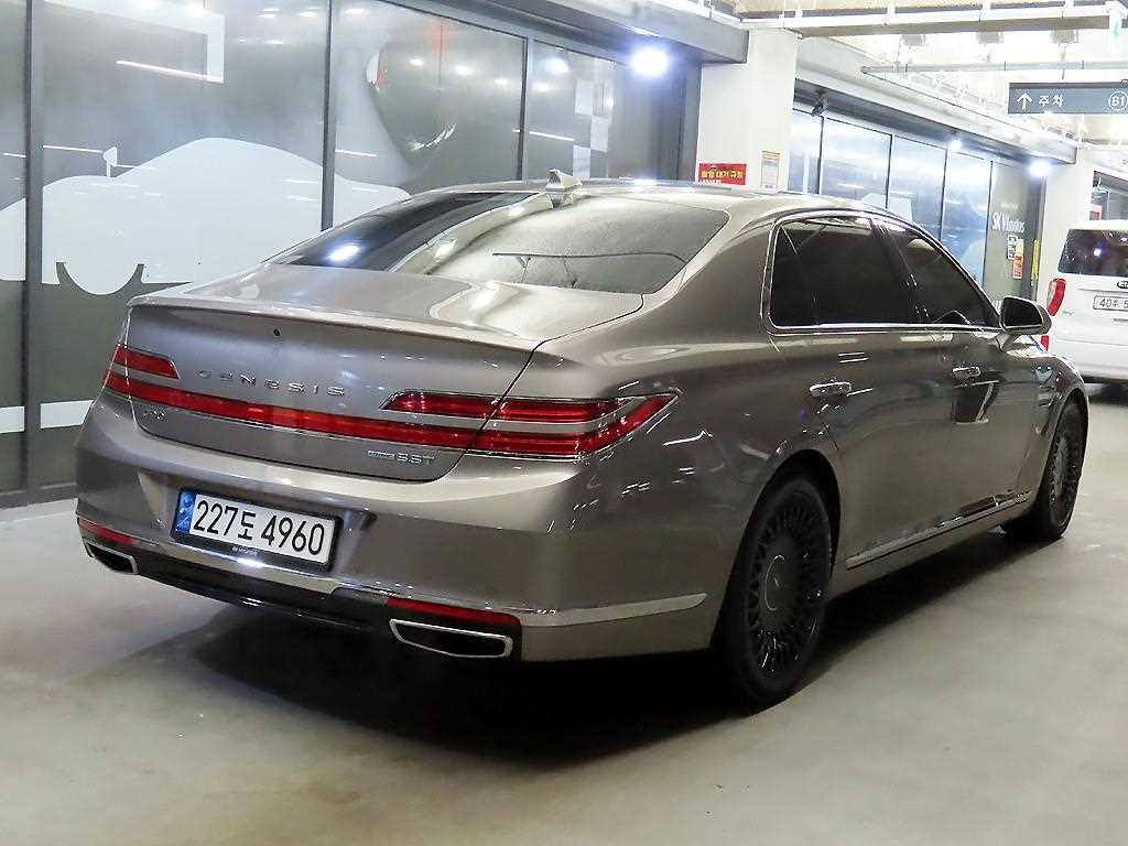 Genesis G90 - Vista 4