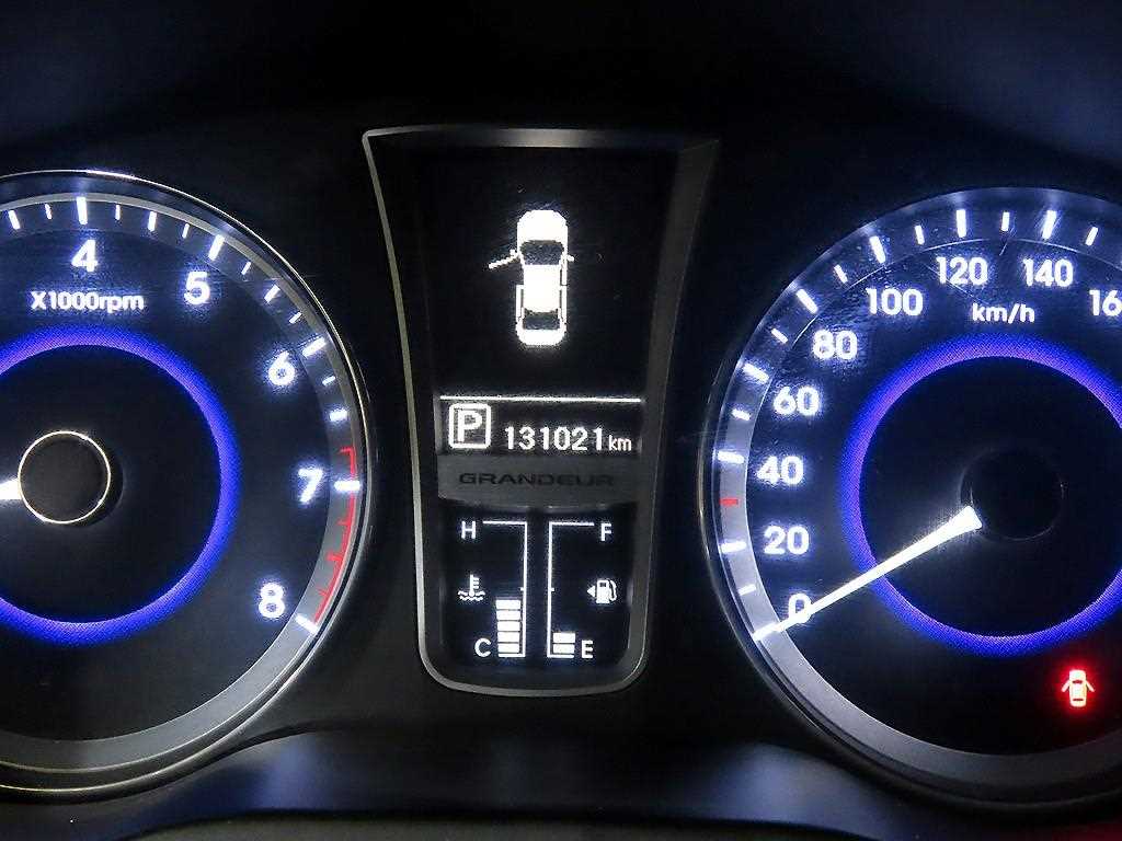 HYUNDAI Grandeur - Vista 9