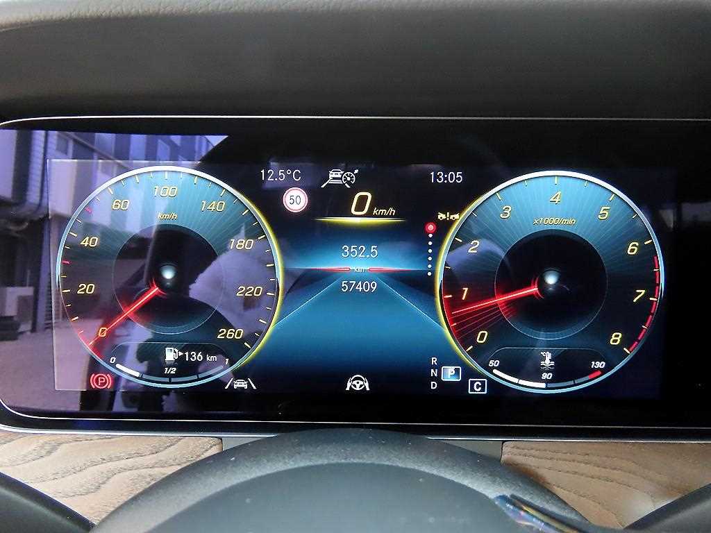 Mercedes Benz E class - Vista 9