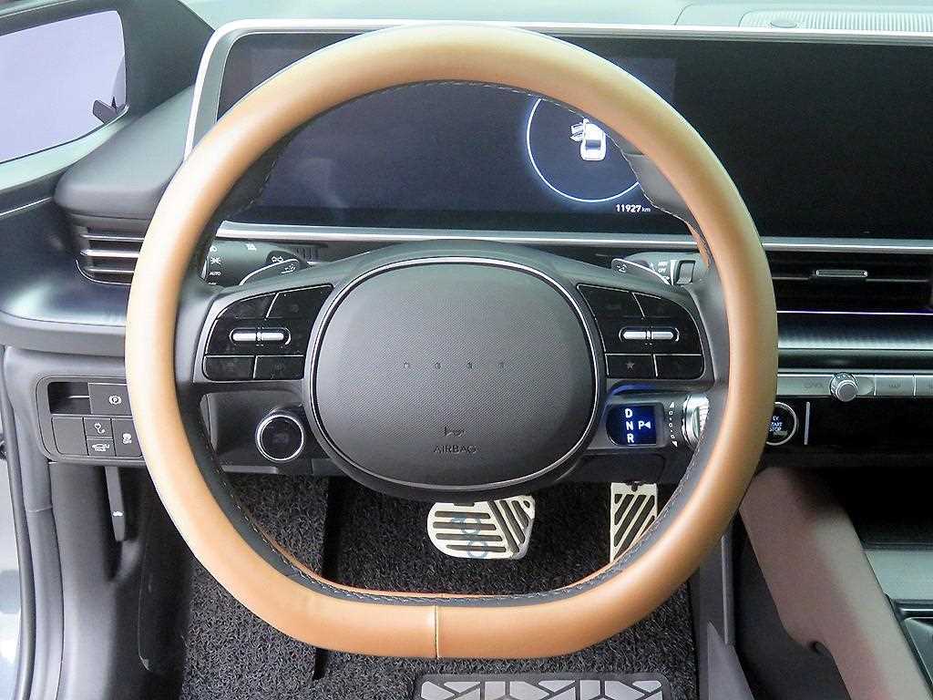 HYUNDAI Ioniq 6 - Vista 10