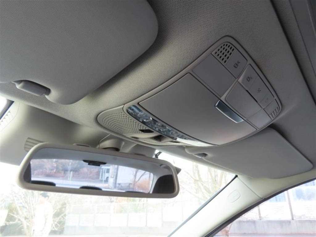 Mercedes Benz C Class - Vista 11