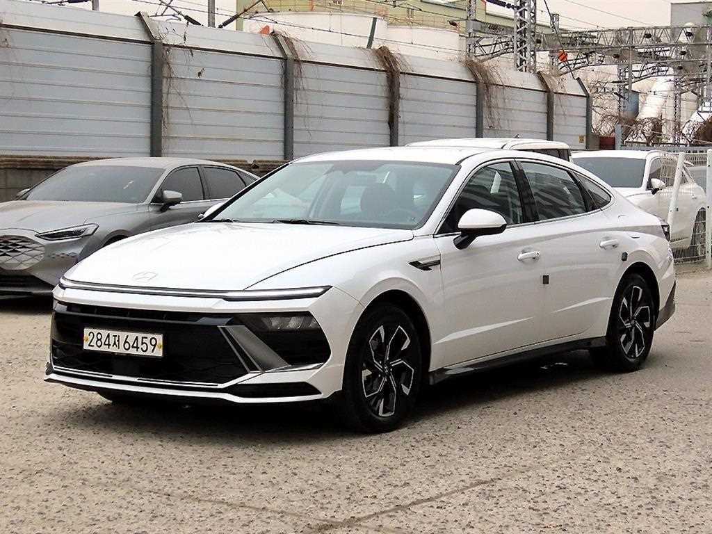 HYUNDAI Sonata - Vista 2