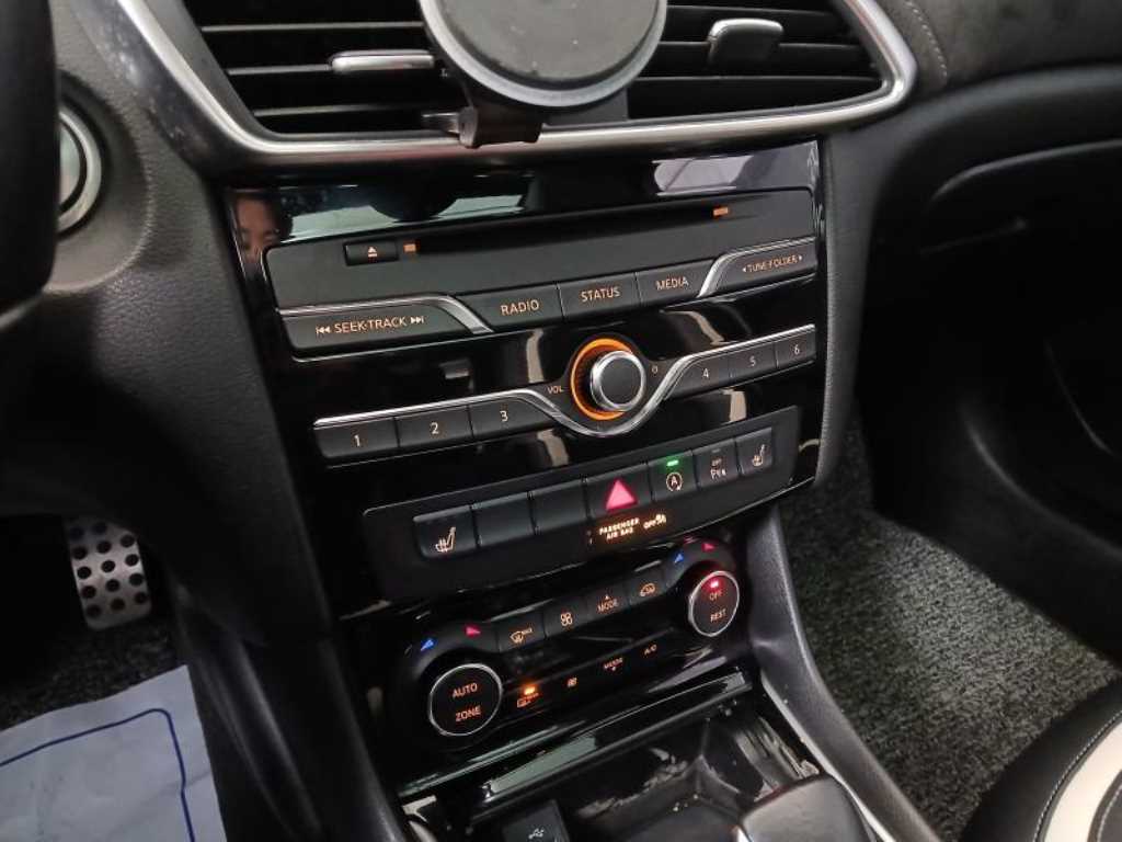 Infiniti Q - Vista 12