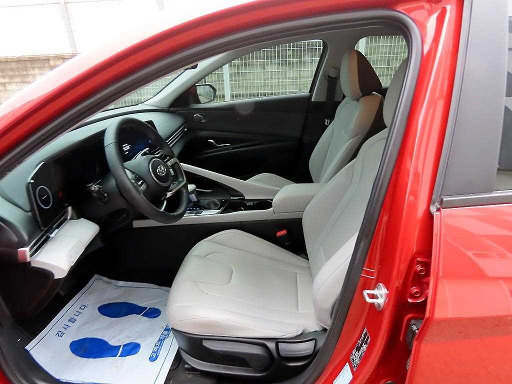 HYUNDAI Avante - Vista 7