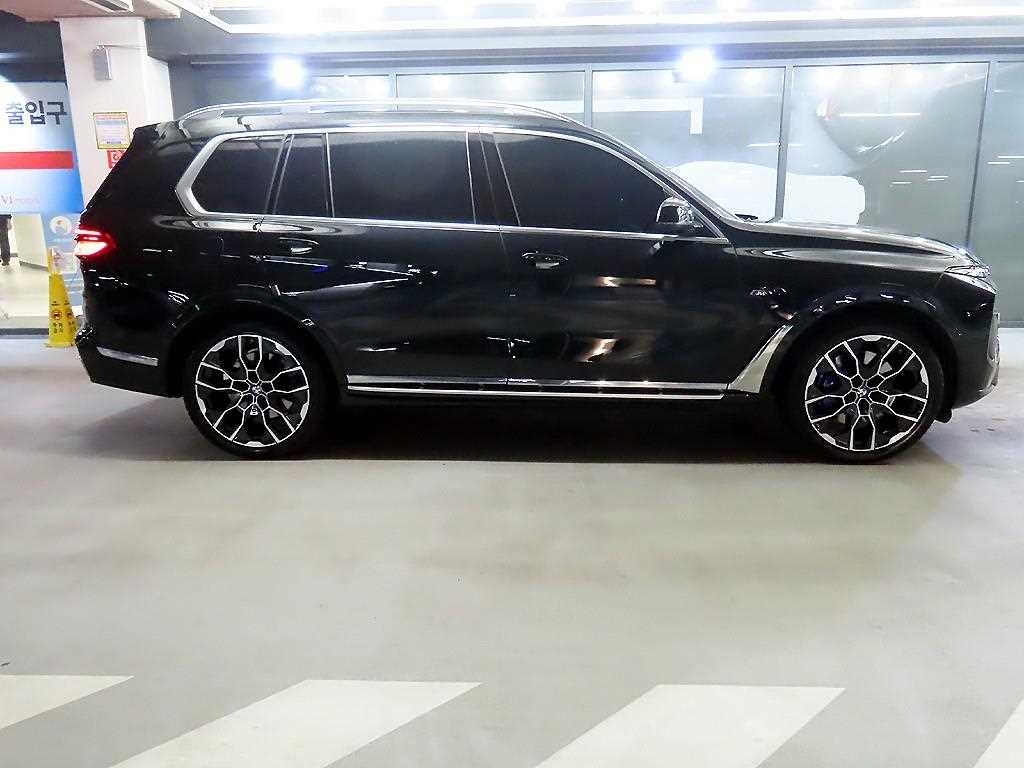 BMW X7 - Vista 3