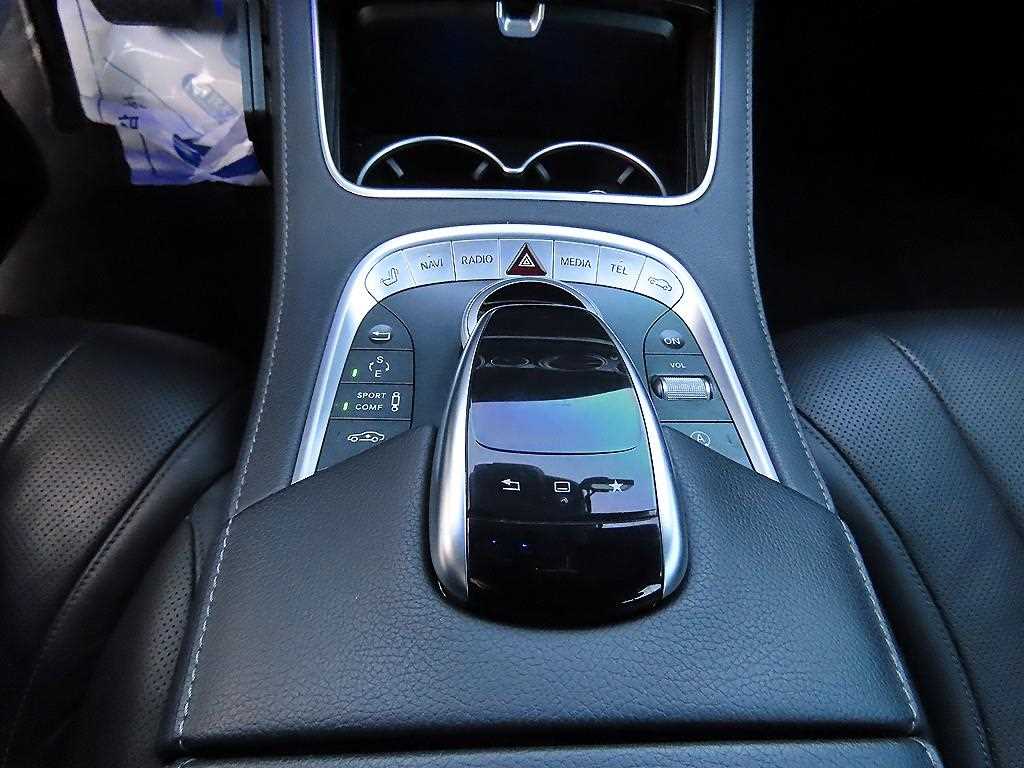 Mercedes Benz S Class - Vista 12