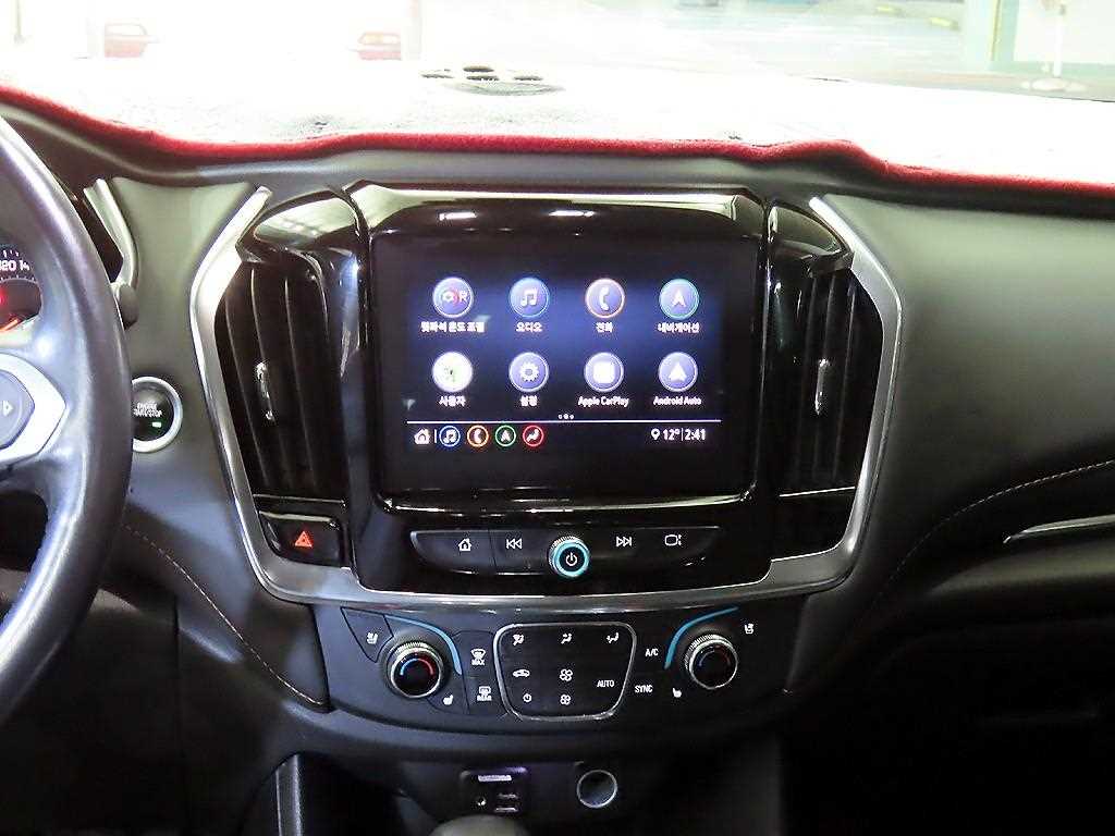 Chevrolet Travers - Vista 11