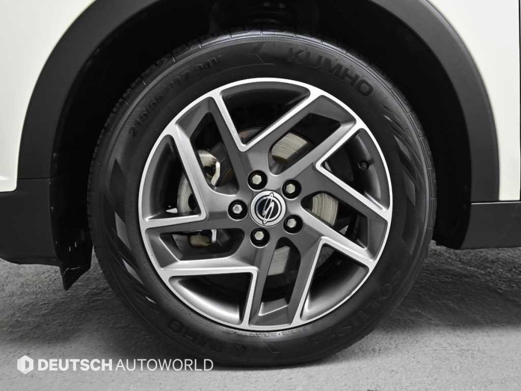 Ssangyong Tivoli - Vista 5