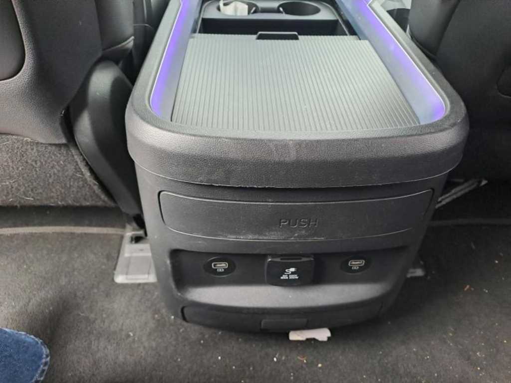 HYUNDAI Staria - Vista 6