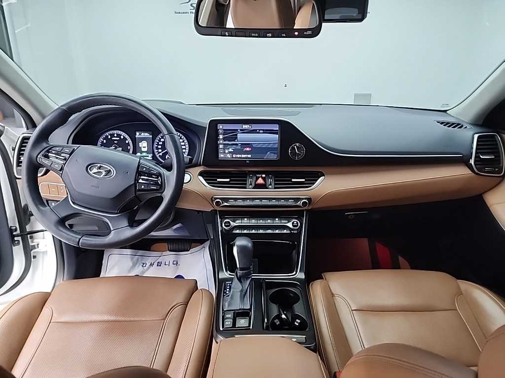 HYUNDAI Grandeur - Vista 7