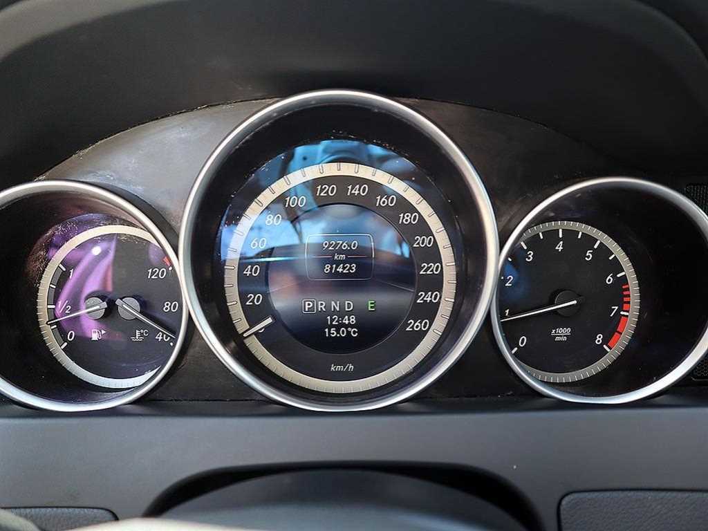 Mercedes Benz C Class - Vista 9