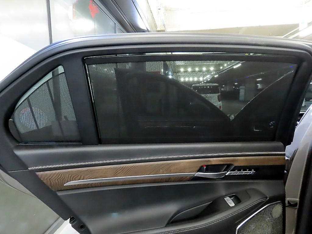 Genesis G90 2019 Gold color - Importación desde Corea - HF Imports Iquique - Foto 14