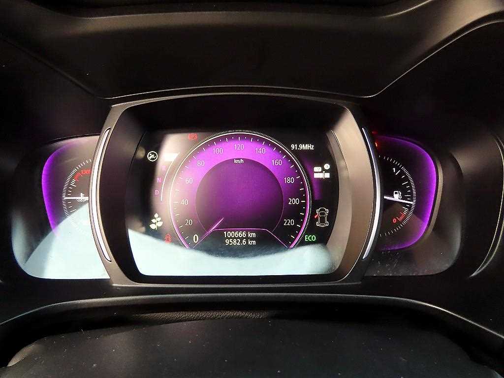 SAMSUNG QM6 - Vista 9