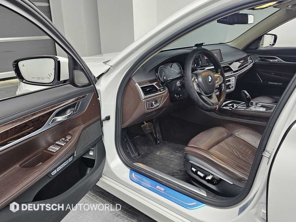 BMW 7 Series - Vista 11
