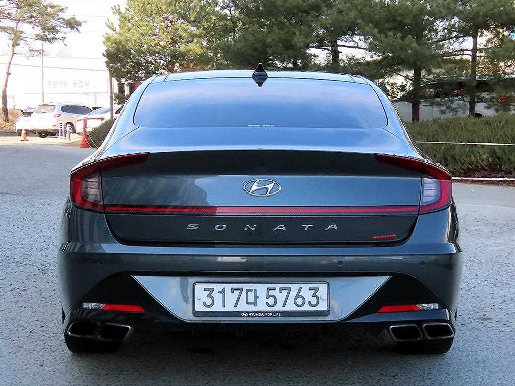 HYUNDAI Sonata - Vista 4