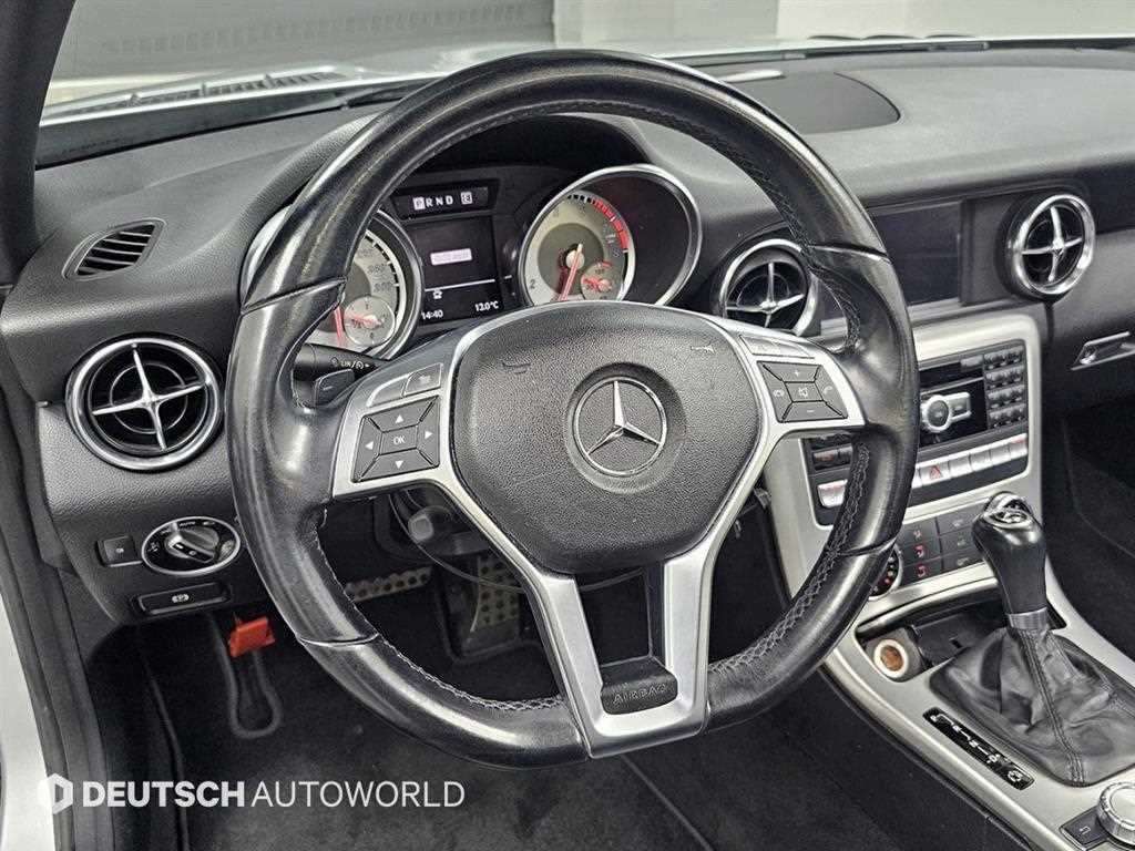 Mercedes Benz SLK Class 2012 Gris - Importación desde Corea - HF Imports Iquique - Foto 13