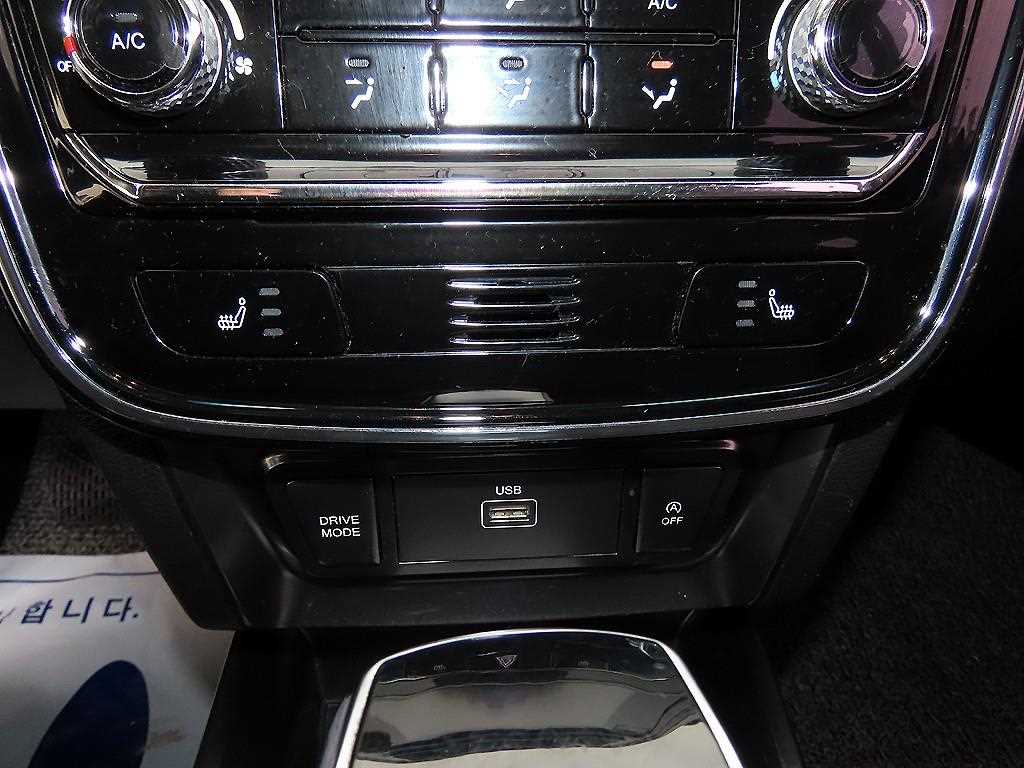 Ssangyong Tivoli 2020 Negro - Importación desde Corea - HF Imports Iquique - Foto 14