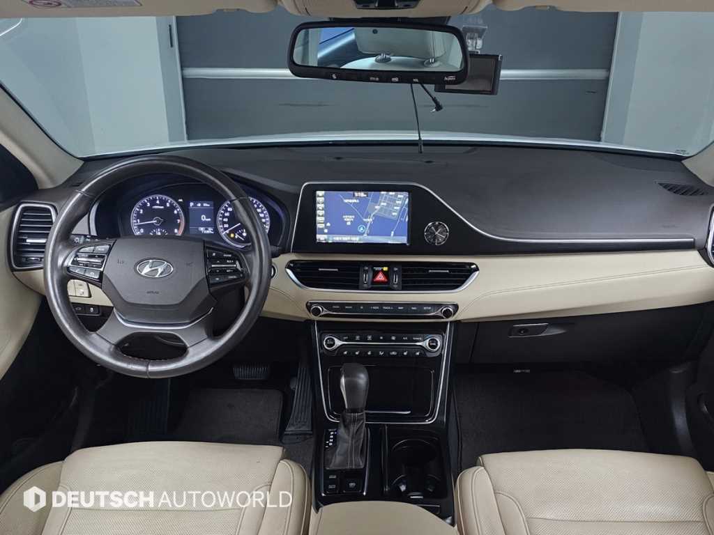 HYUNDAI Grandeur - Vista 7