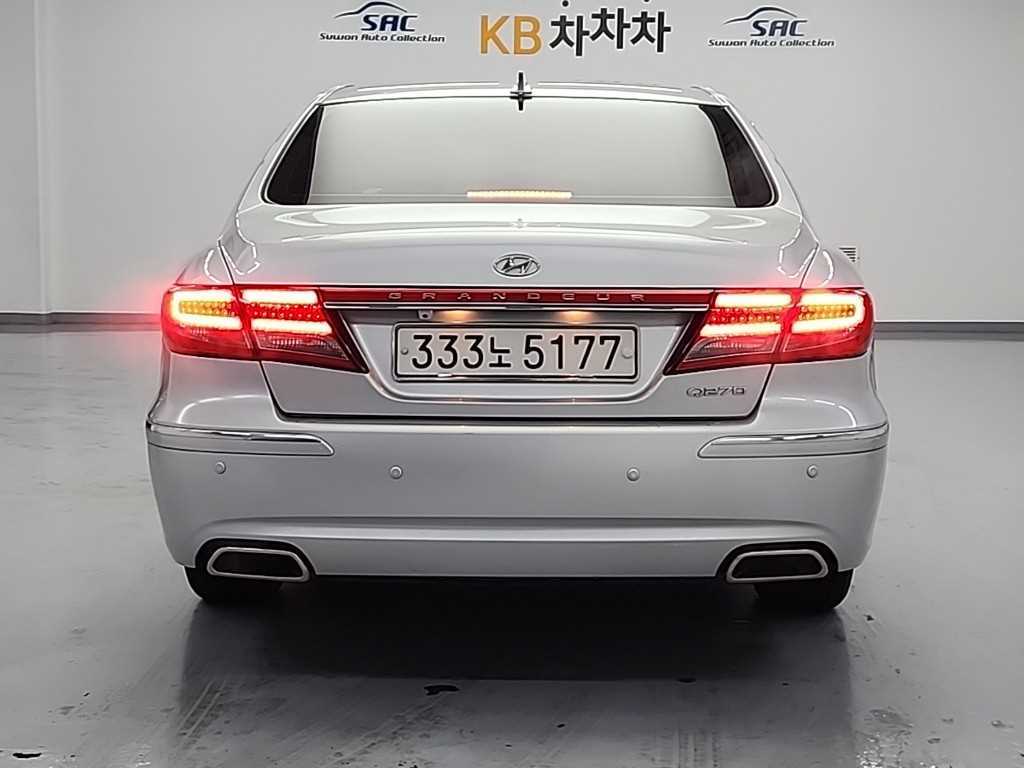 HYUNDAI Grandeur - Vista 3