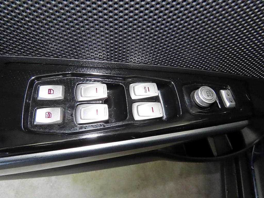 Ssangyong Tivoli - Vista 12