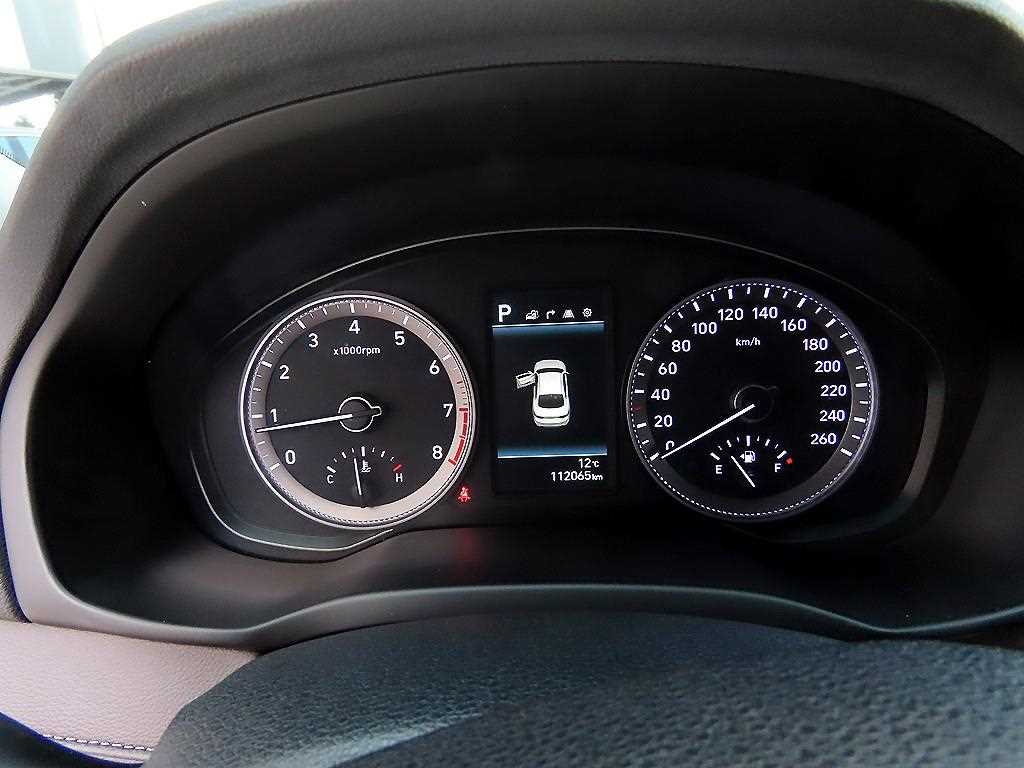 HYUNDAI Grandeur - Vista 9