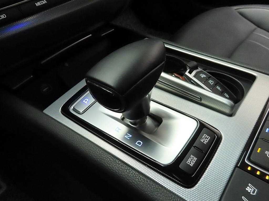 Genesis G80 - Vista 10