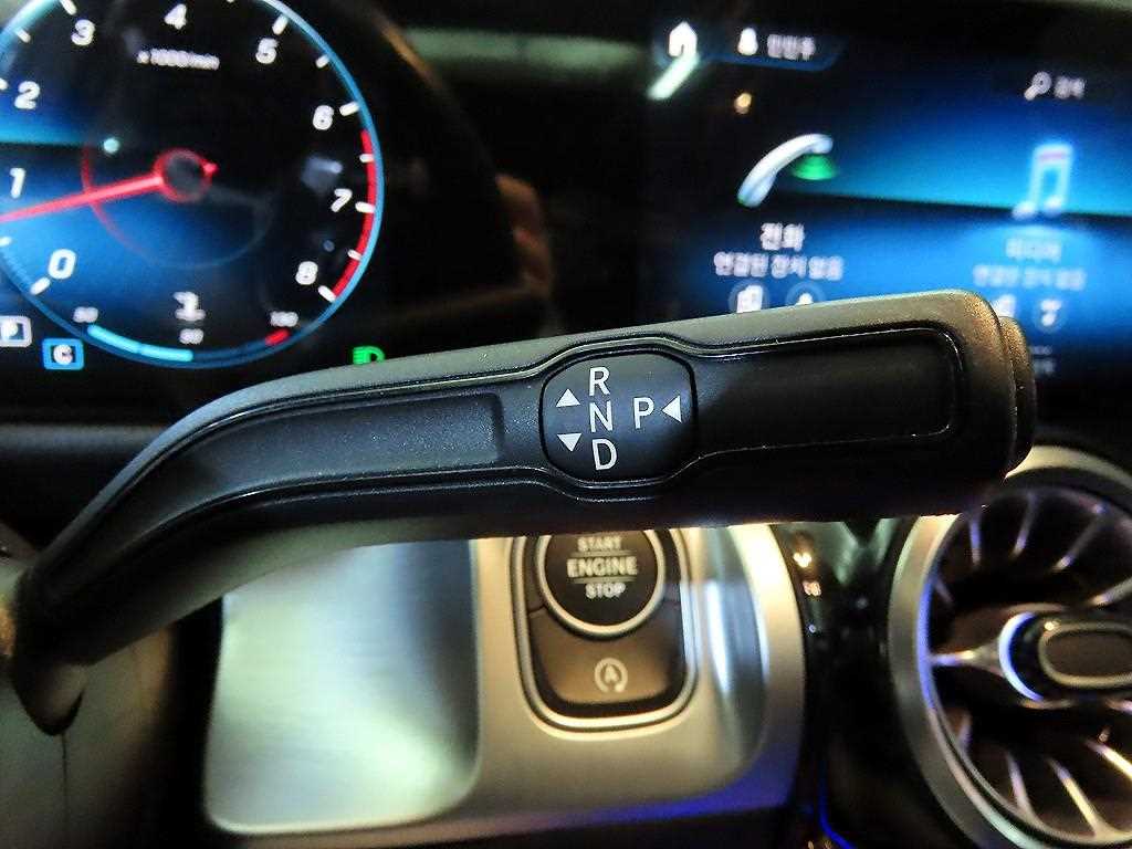 Mercedes Benz GLB Class - Vista 12