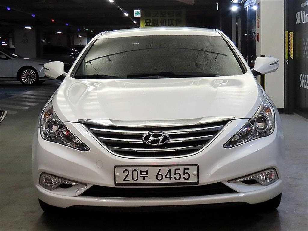 HYUNDAI Sonata - Vista 2