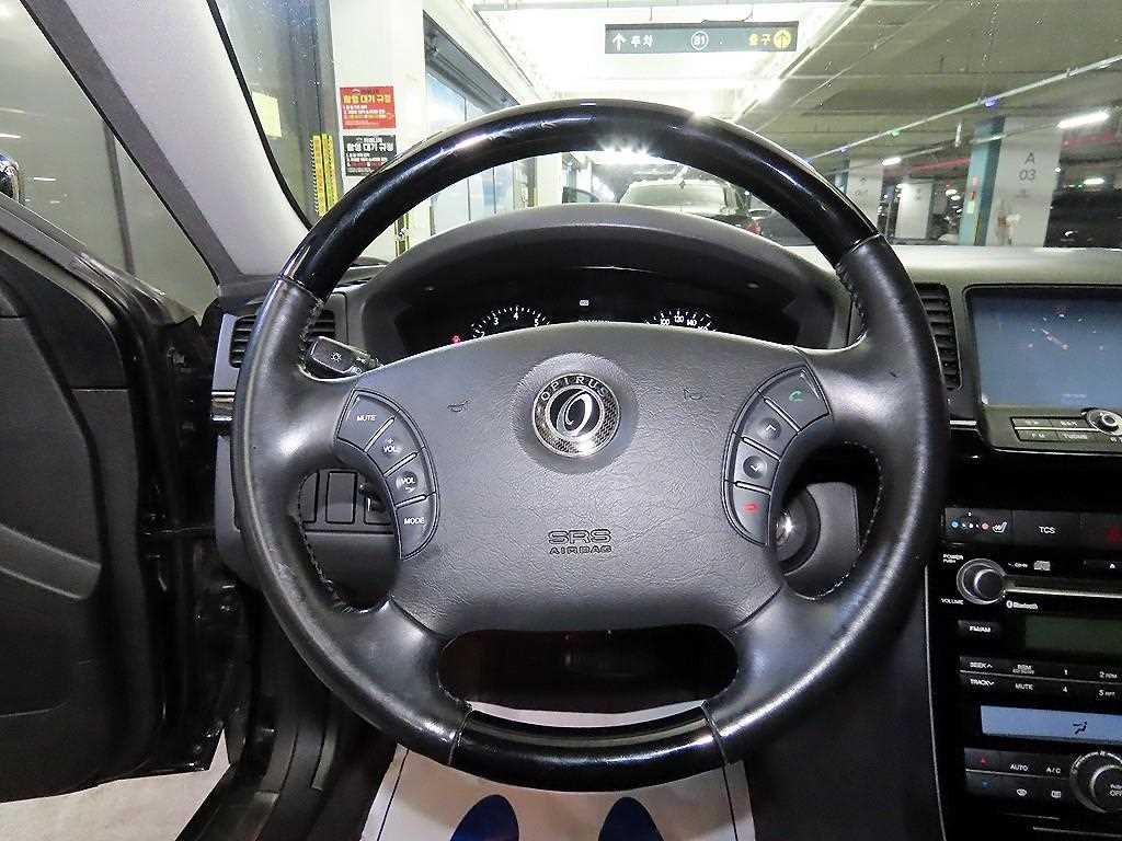 KIA Opirus - Vista 8