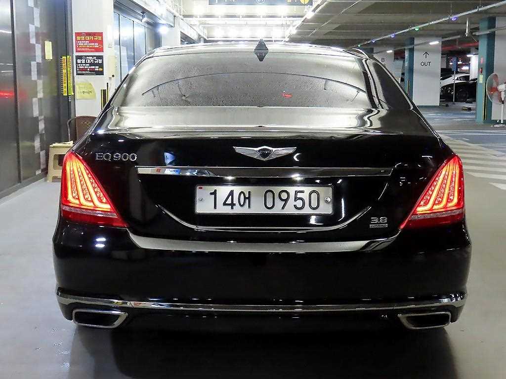 Genesis EQ900 - Vista 5