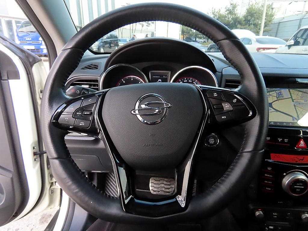 Ssangyong Tivoli - Vista 8