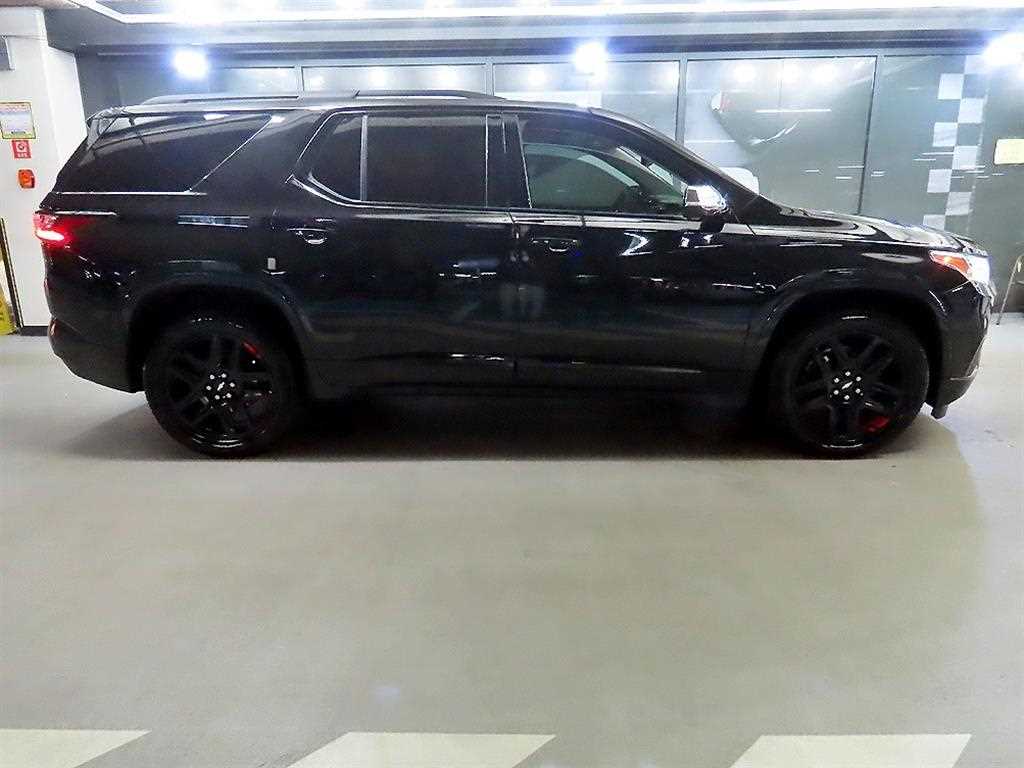 Chevrolet Travers - Vista 3