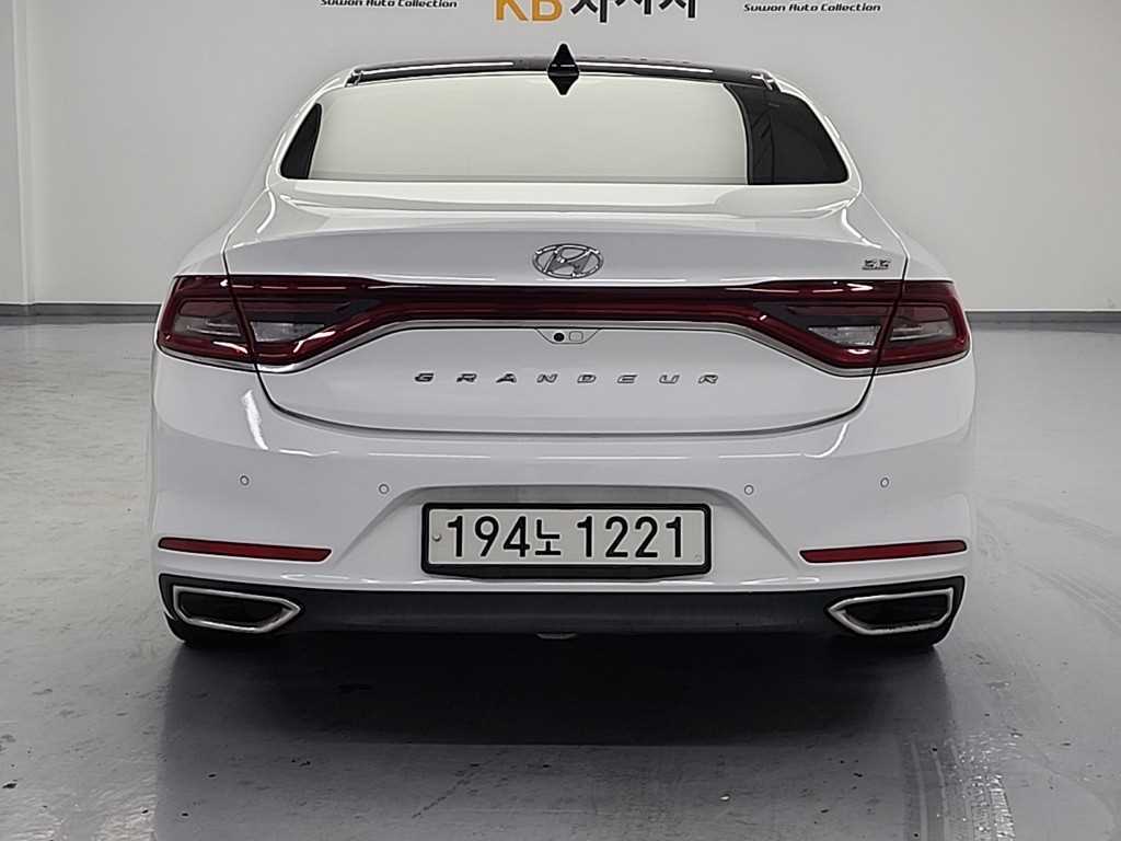 HYUNDAI Grandeur - Vista 3