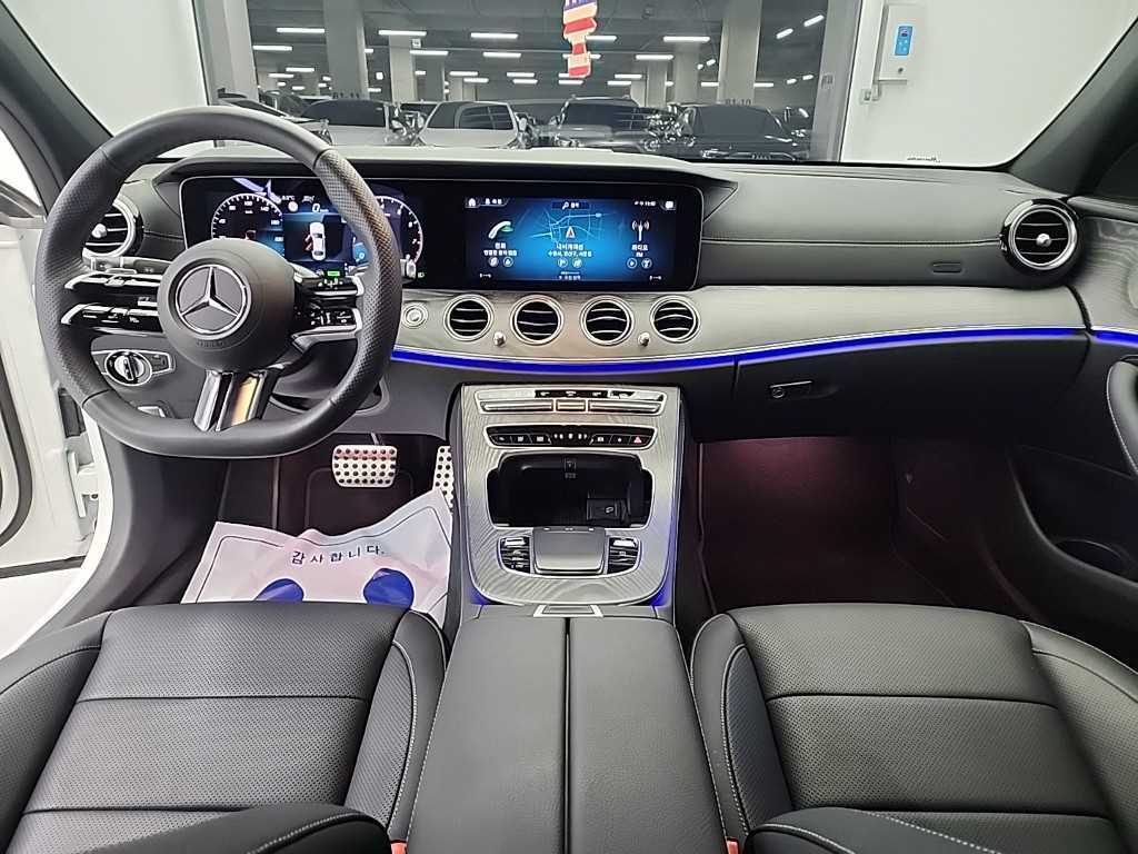 Mercedes Benz E class - Vista 7