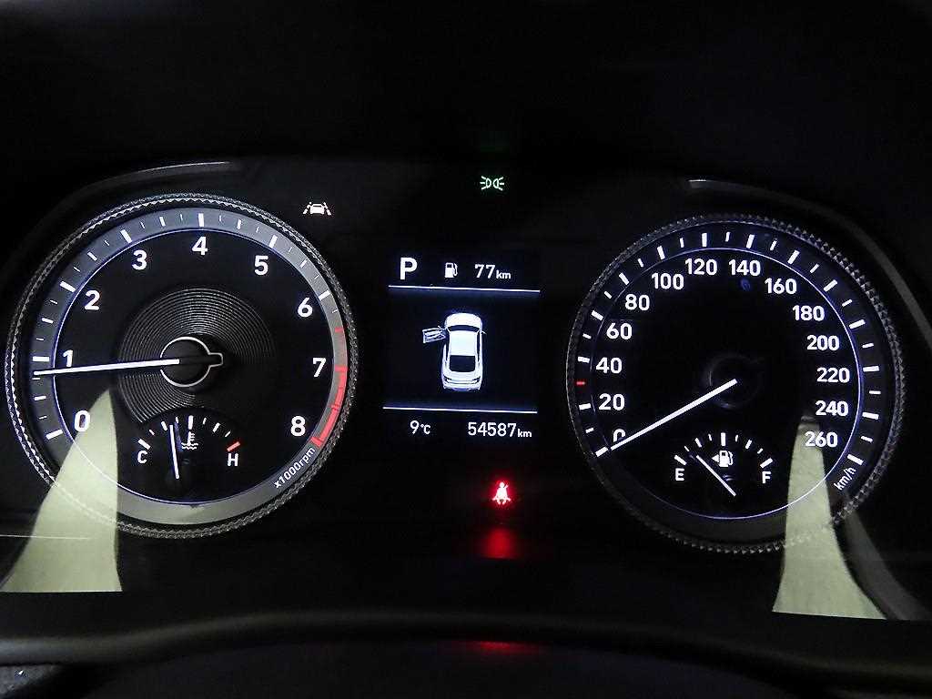 HYUNDAI Sonata - Vista 9