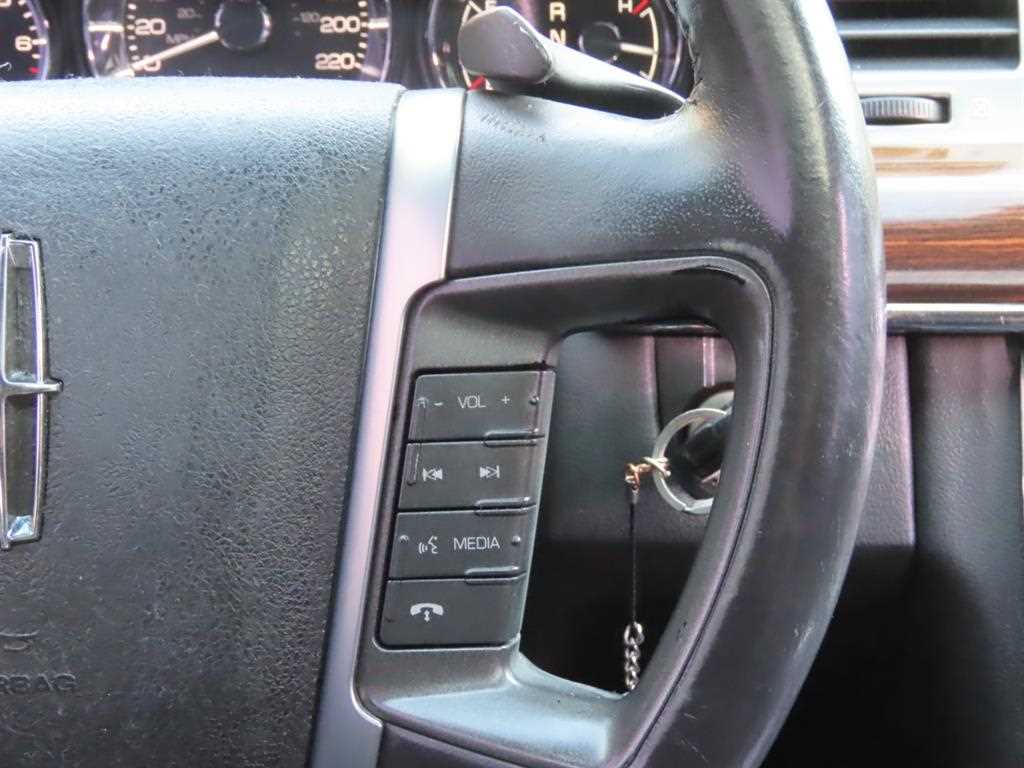 Lincoln MKS - Vista 12