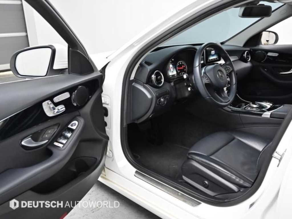 Mercedes Benz C Class - Vista 11