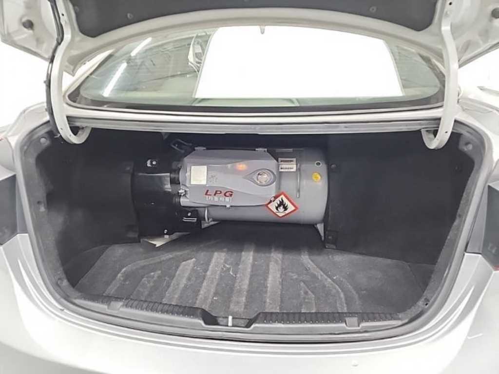 HYUNDAI Avante 2014 Plateado - Importación desde Corea - HF Imports Iquique - Foto 18