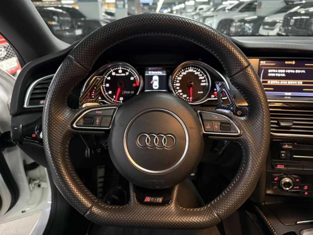 Audi RS5 - Vista 8